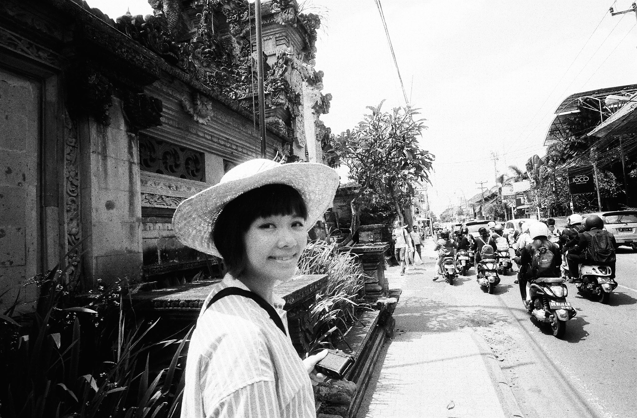 img/1704-bali-monochrome-ii/tat-tso-1704-bali-monochrome-ii-01.jpg