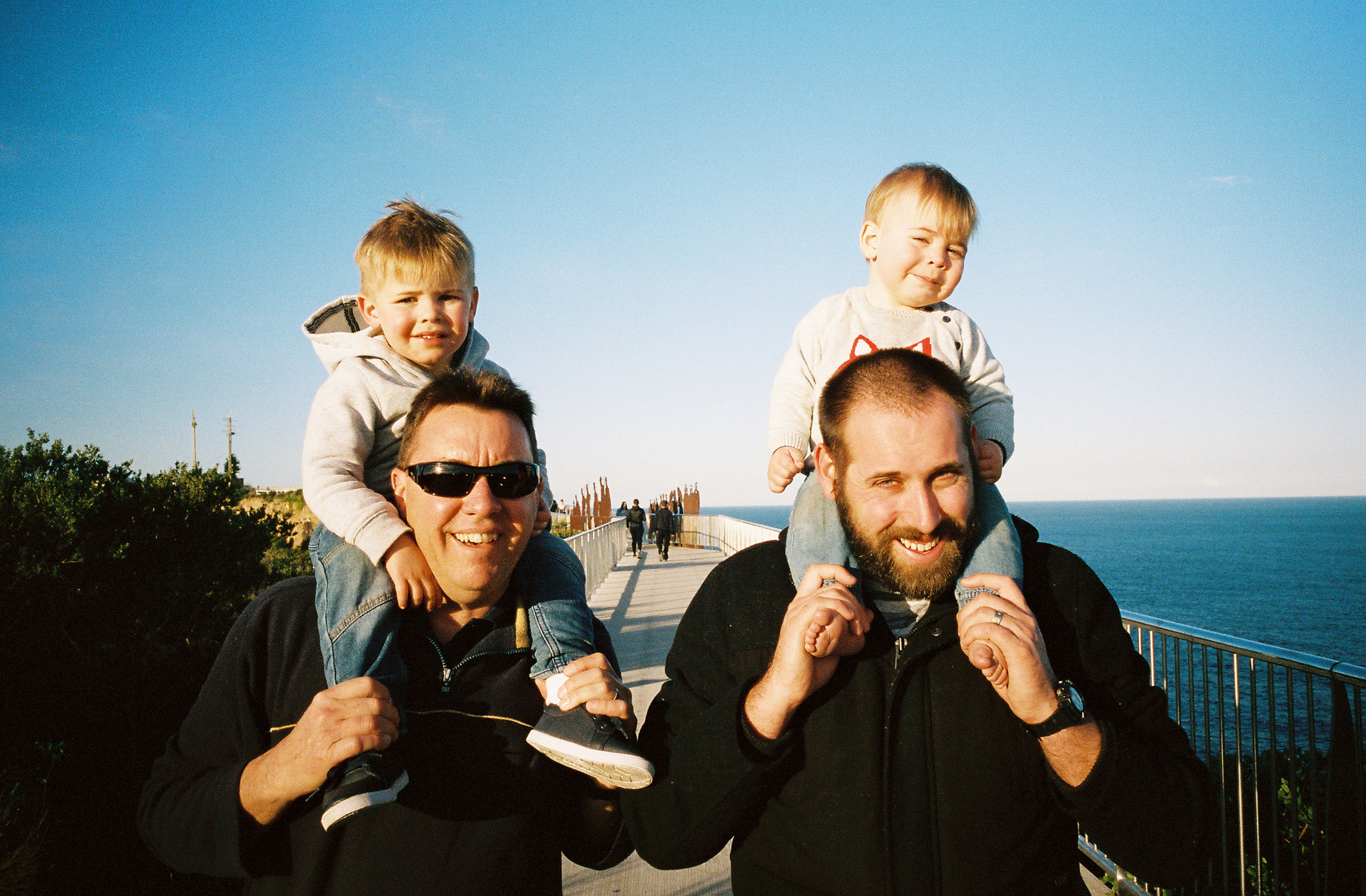 img/1806-australia-newcastle-daily-nikon28ti-leicam6-kodak-portra-trix-tmax/tat-tso-1806-australia-newcastle-daily-nikon28ti-leicam6-kodak-portra-trix-tmax-10.jpg