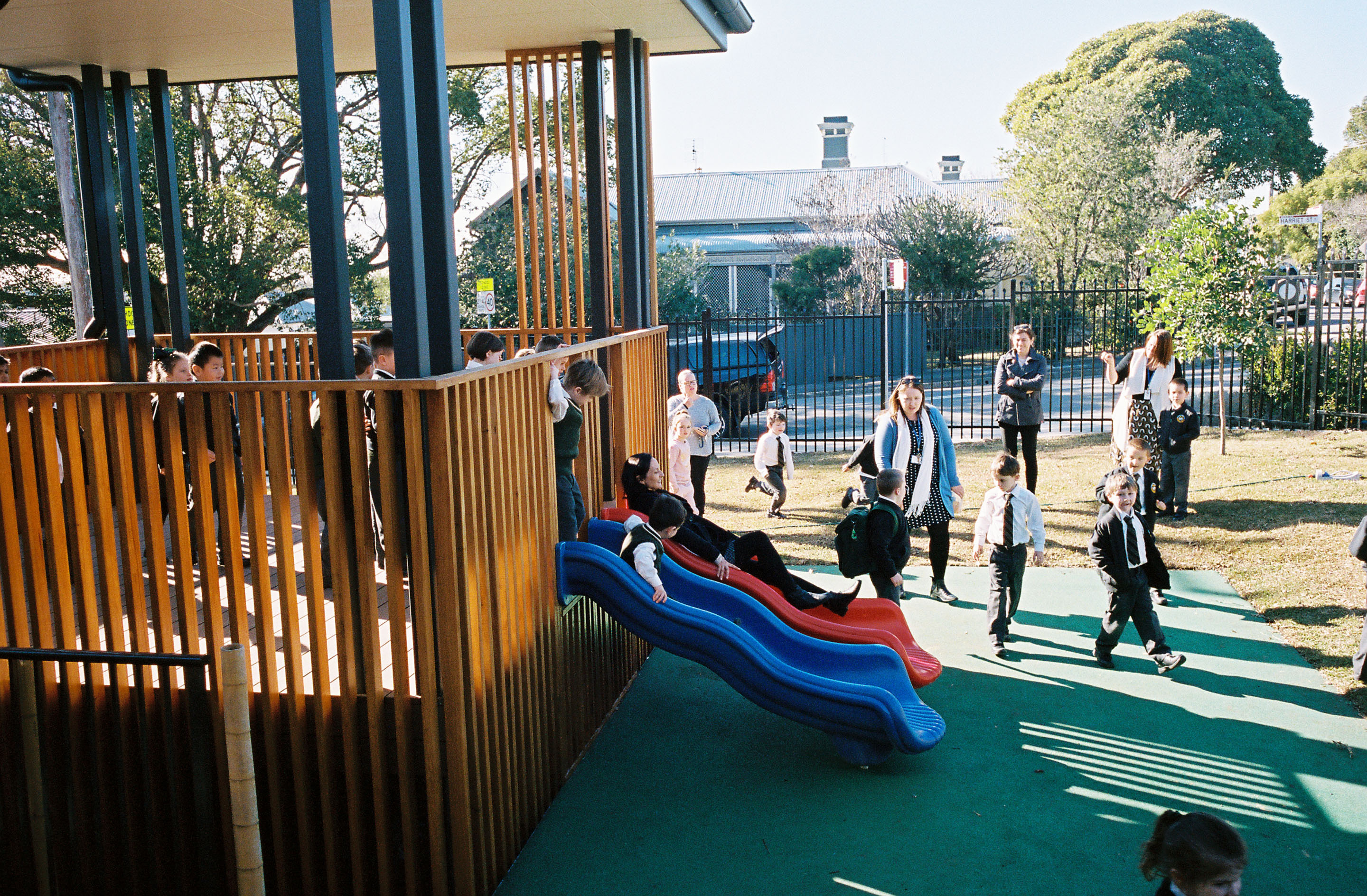 img/1806-australia-newcastle-school-nikon28ti-leicam6-kodak-portra-trix-tmax/tat-tso-1806-australia-newcastle-school-nikon28ti-leicam6-kodak-portra-trix-tmax-02.jpg