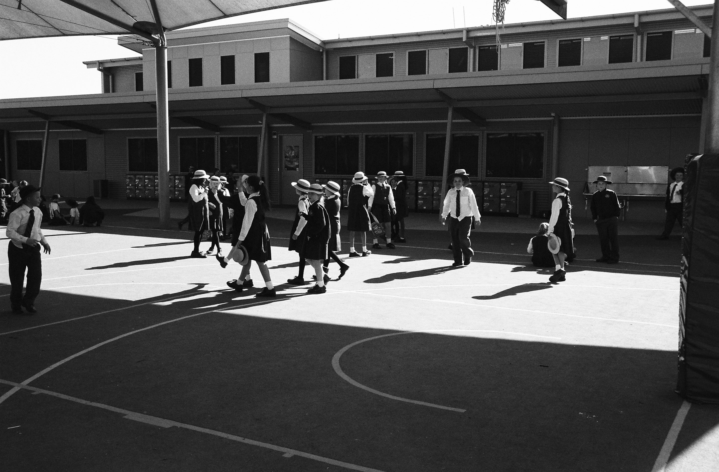 img/1806-australia-newcastle-school-nikon28ti-leicam6-kodak-portra-trix-tmax/tat-tso-1806-australia-newcastle-school-nikon28ti-leicam6-kodak-portra-trix-tmax-30.jpg