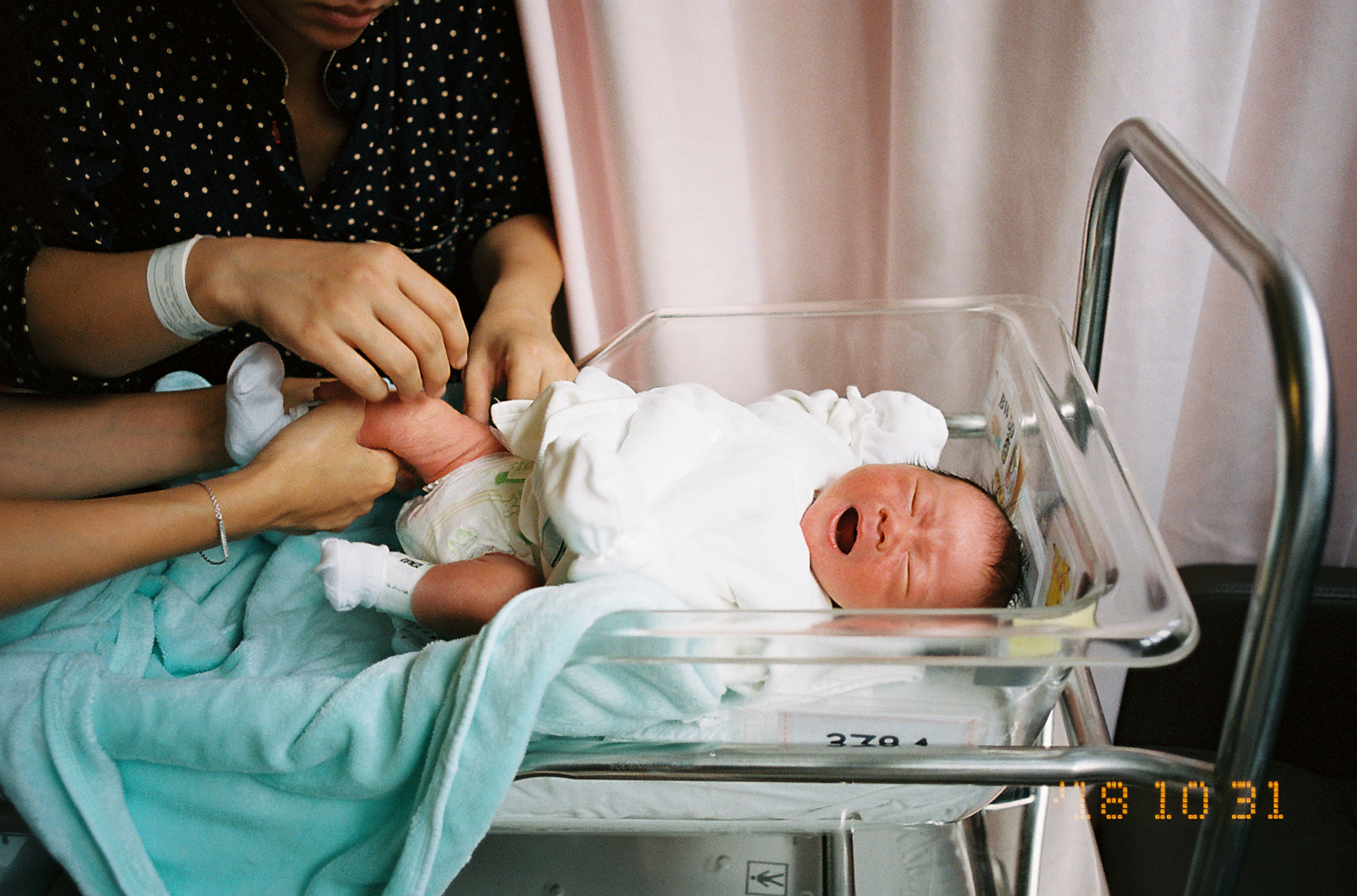 img/1810-hongkong-truman-1stmonth-nikon28ti-contaxt2-kodak-portra/tat-tso-1810-hongkong-truman-1stmonth-nikon28ti-contaxt2-kodak-portra-08.jpg