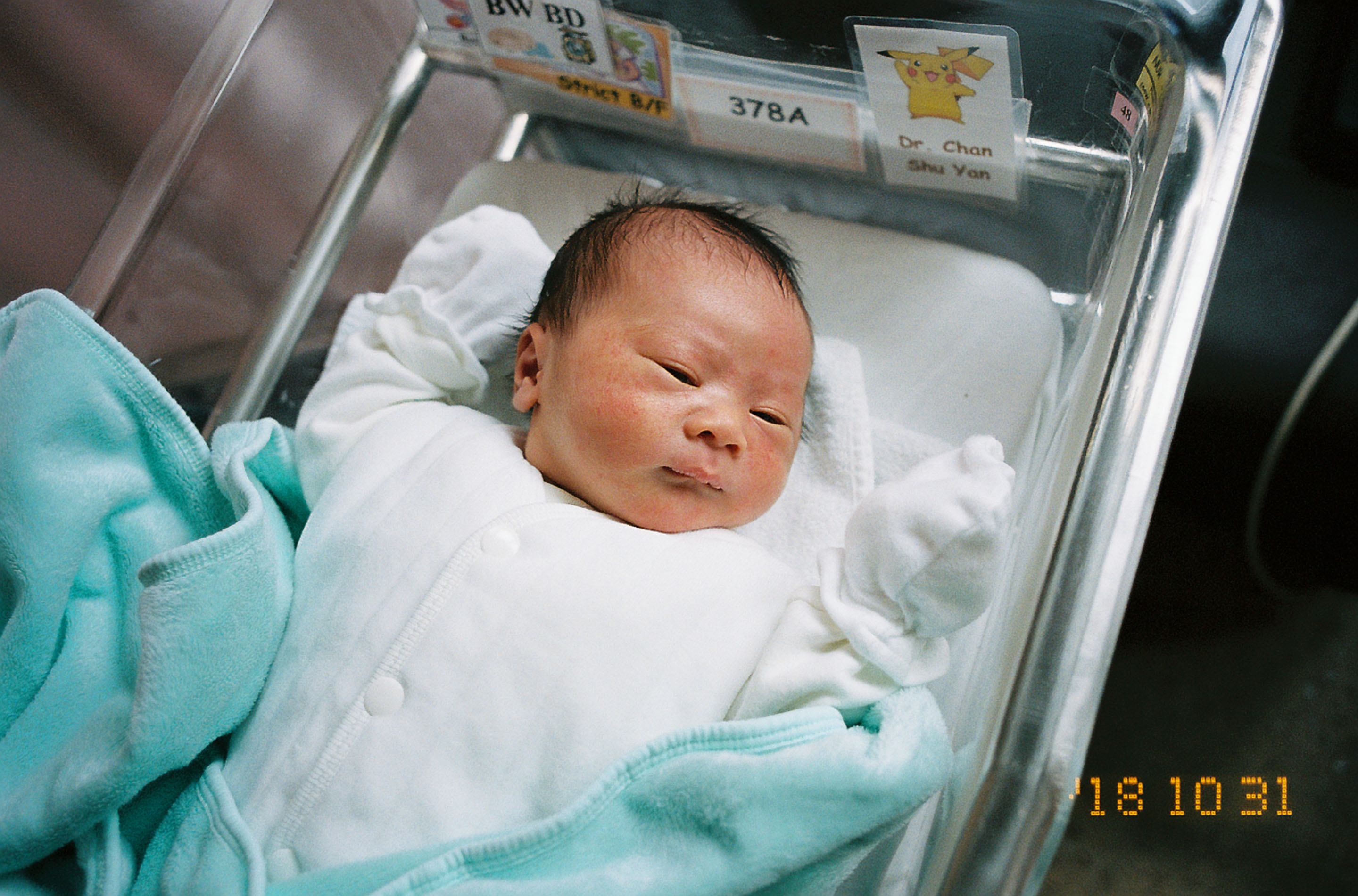 img/1810-hongkong-truman-1stmonth-nikon28ti-contaxt2-kodak-portra/tat-tso-1810-hongkong-truman-1stmonth-nikon28ti-contaxt2-kodak-portra-09.jpg