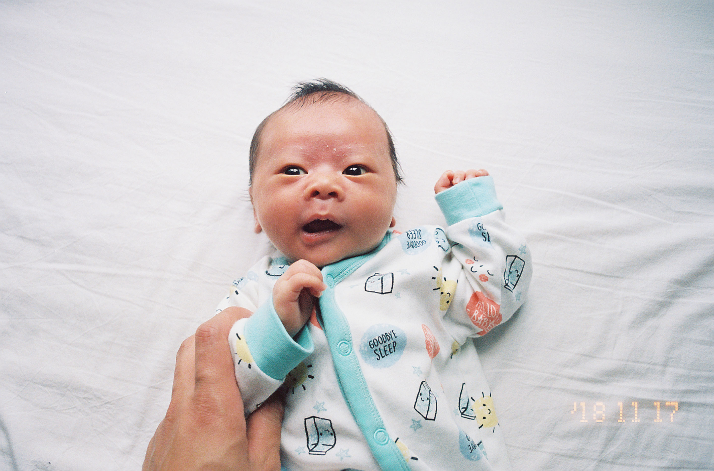 img/1810-hongkong-truman-1stmonth-nikon28ti-contaxt2-kodak-portra/tat-tso-1810-hongkong-truman-1stmonth-nikon28ti-contaxt2-kodak-portra-40.jpg