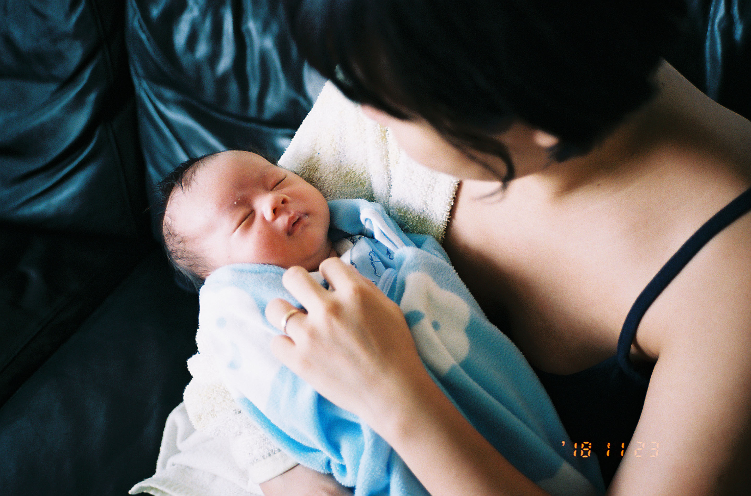 img/1810-hongkong-truman-1stmonth-nikon28ti-contaxt2-kodak-portra/tat-tso-1810-hongkong-truman-1stmonth-nikon28ti-contaxt2-kodak-portra-46.jpg