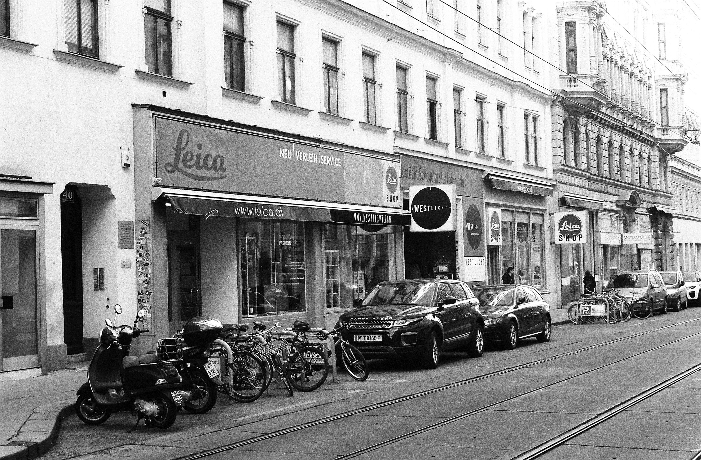 img/1902-austria-vienna-leicam2-summicron50mmdr-kodak-tmax-berlinkino/tat-tso-1902-austria-vienna-leicam2-summicron50mmdr-kodak-tmax-berlinkino-06.jpg