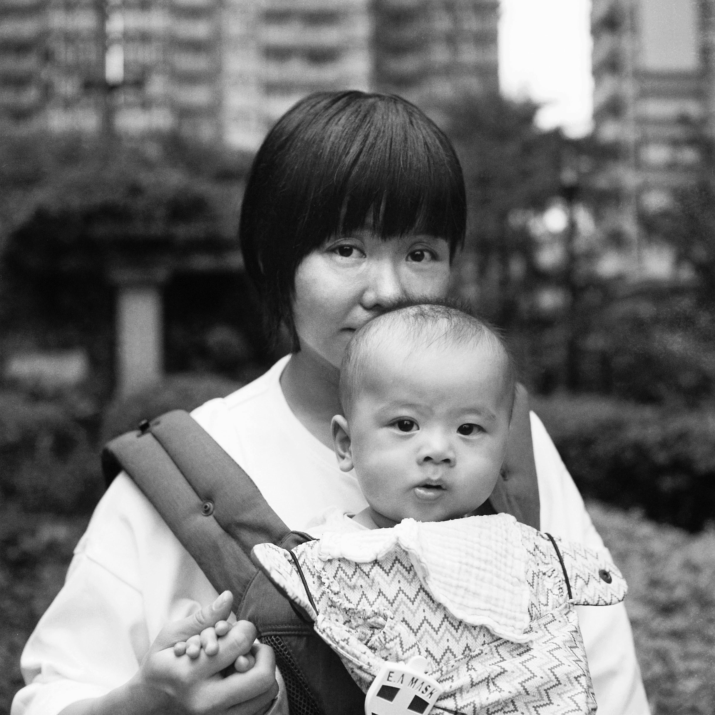 img/1905-HongKong-portraits-rolleicord-kodak-trix400/tat-tso-1905-HongKong-portraits-rolleicord-kodak-trix400-01.jpg