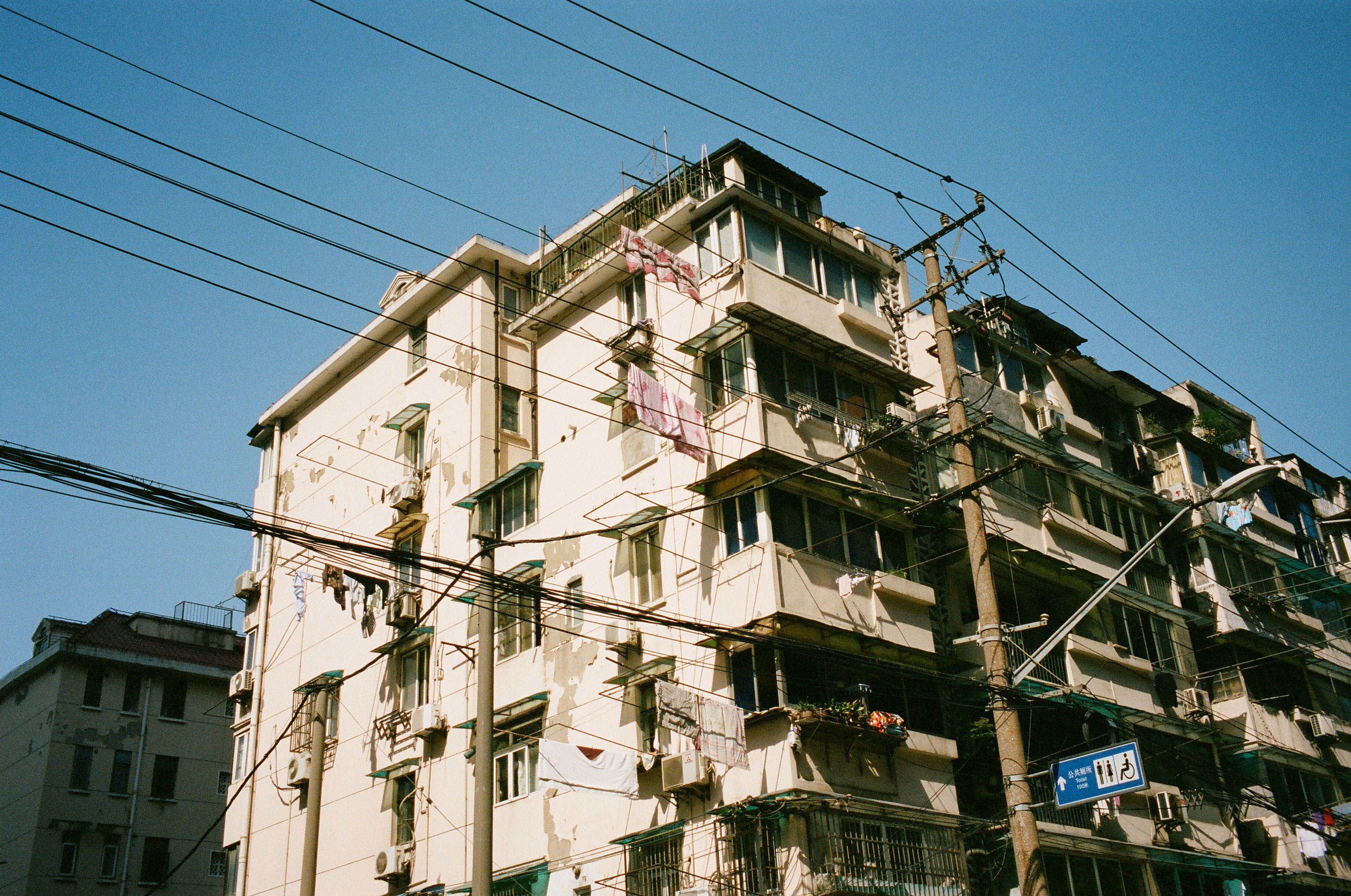 img/1905-china-shanghai-work-leicam2-summicron35asph-kodak-portra-400/tat-tso-1905-china-shanghai-work-leicam2-summicron35asph-kodak-portra-400-11.jpg