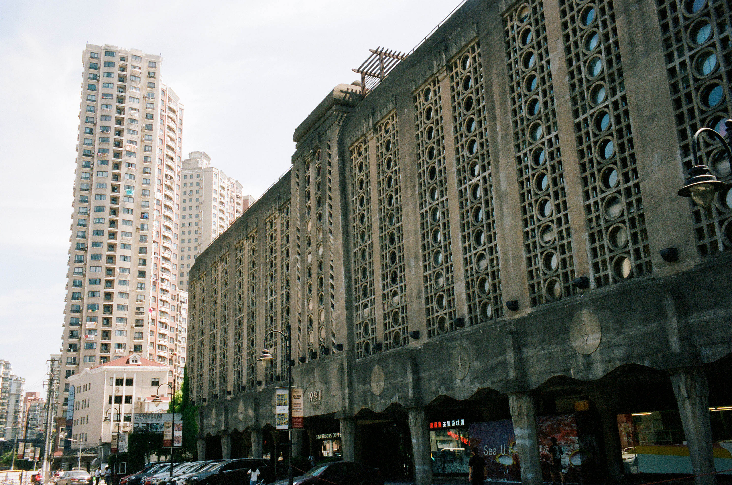 img/1905-china-shanghai-work-leicam2-summicron35asph-kodak-portra-400/tat-tso-1905-china-shanghai-work-leicam2-summicron35asph-kodak-portra-400-25.jpg