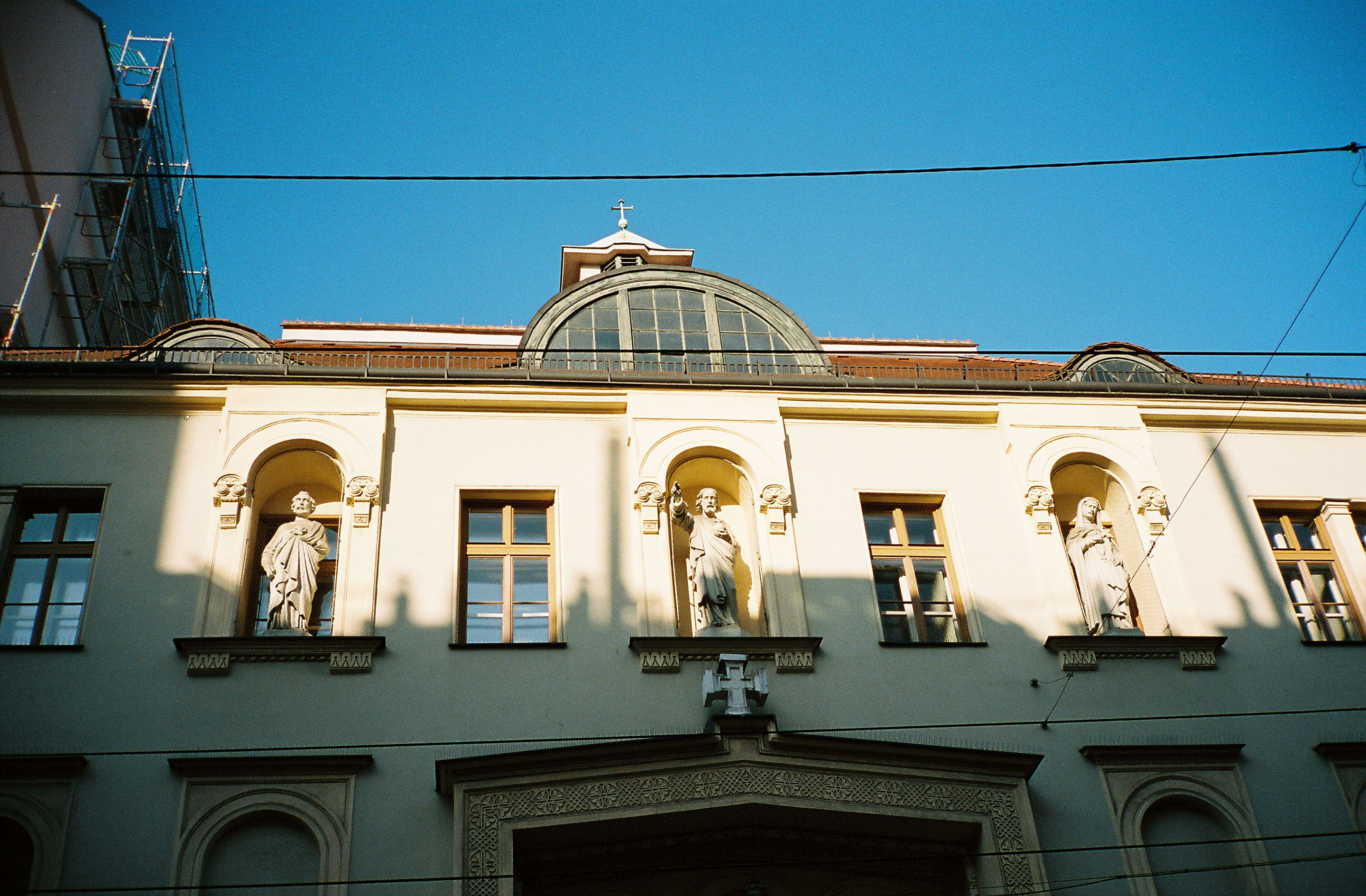 img/1909-austria-vienna-contaxt2-kodak-portra400-lomography-400cn/tat-tso-1909-austria-vienna-work-contaxt2-kodak-portra400-lomography-400cn-02.jpg