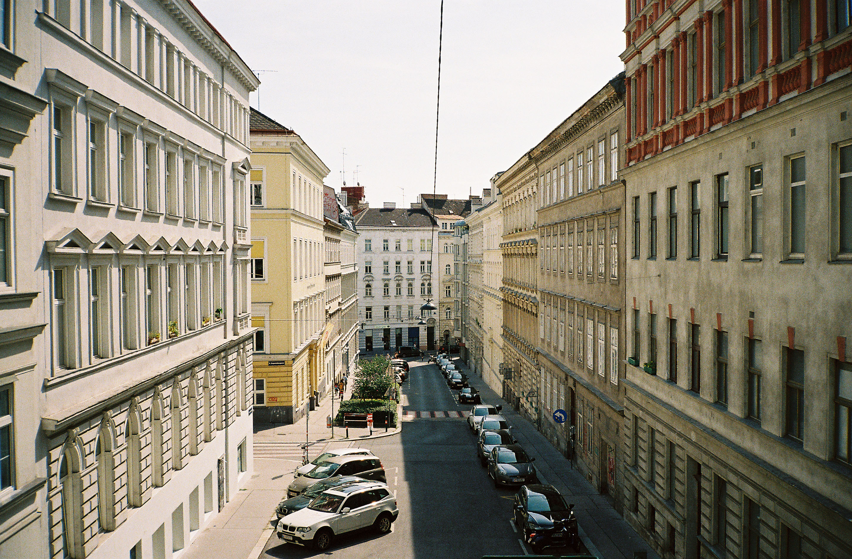 img/1909-austria-vienna-contaxt2-kodak-portra400-lomography-400cn/tat-tso-1909-austria-vienna-work-contaxt2-kodak-portra400-lomography-400cn-16.jpg