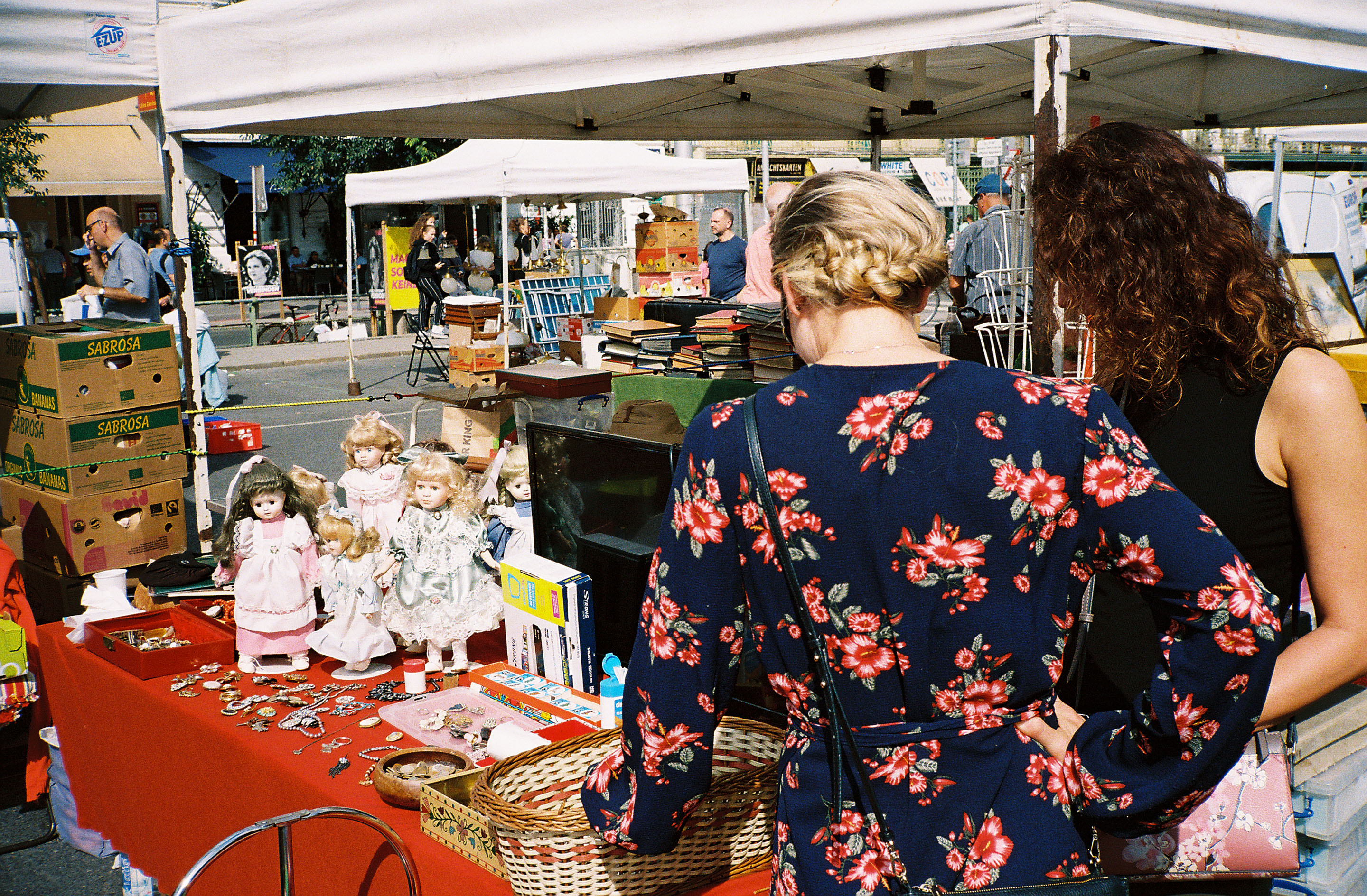 img/1909-austria-vienna-contaxt2-kodak-portra400-lomography-400cn/tat-tso-1909-austria-vienna-work-contaxt2-kodak-portra400-lomography-400cn-19.jpg