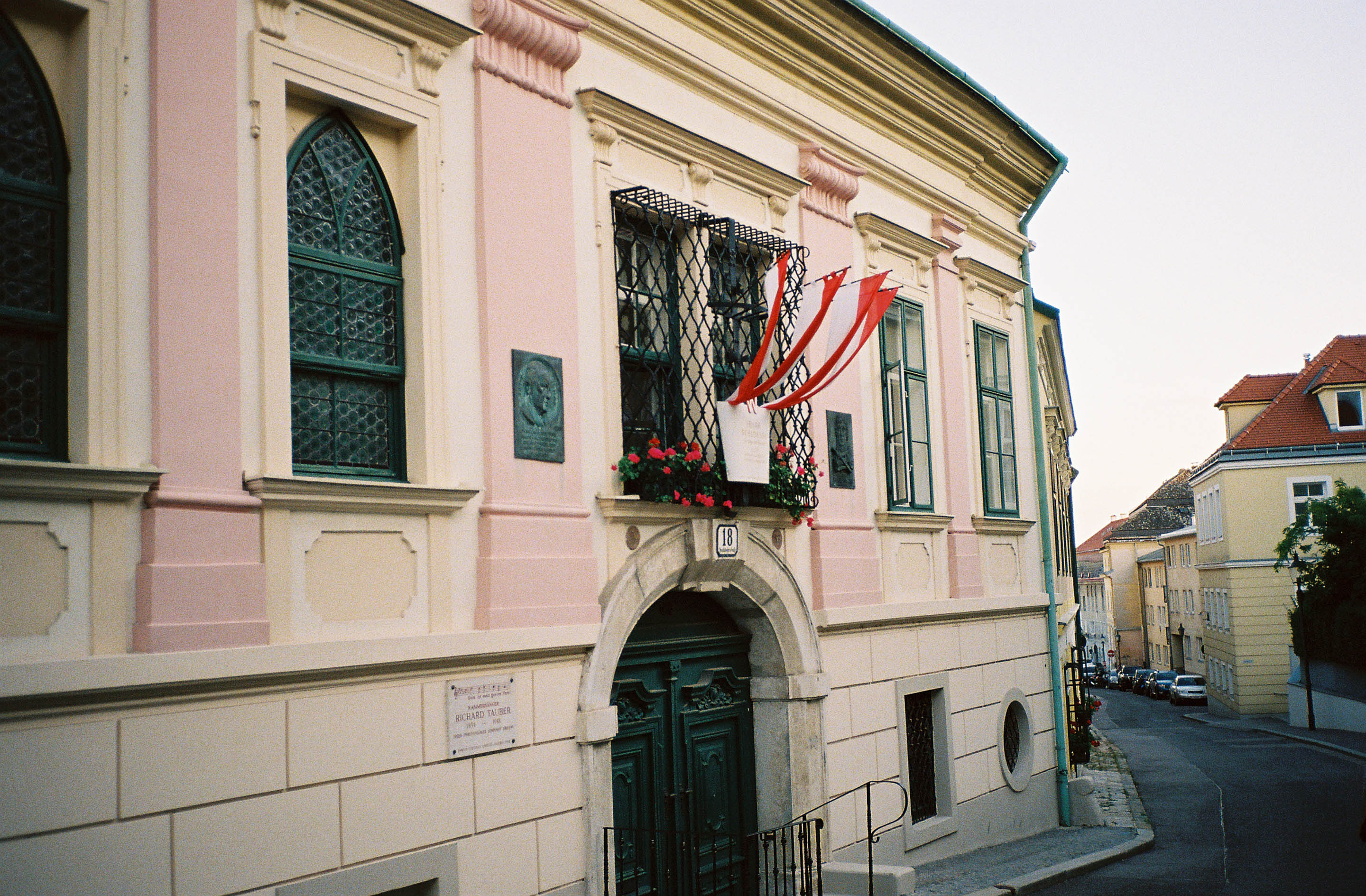 img/1909-austria-vienna-kahlenberg-walk-contaxt2-lomography-400cn/tat-tso-1909-austria-vienna-kahlenberg-walk-contaxt2-lomography-400cn-31.jpg