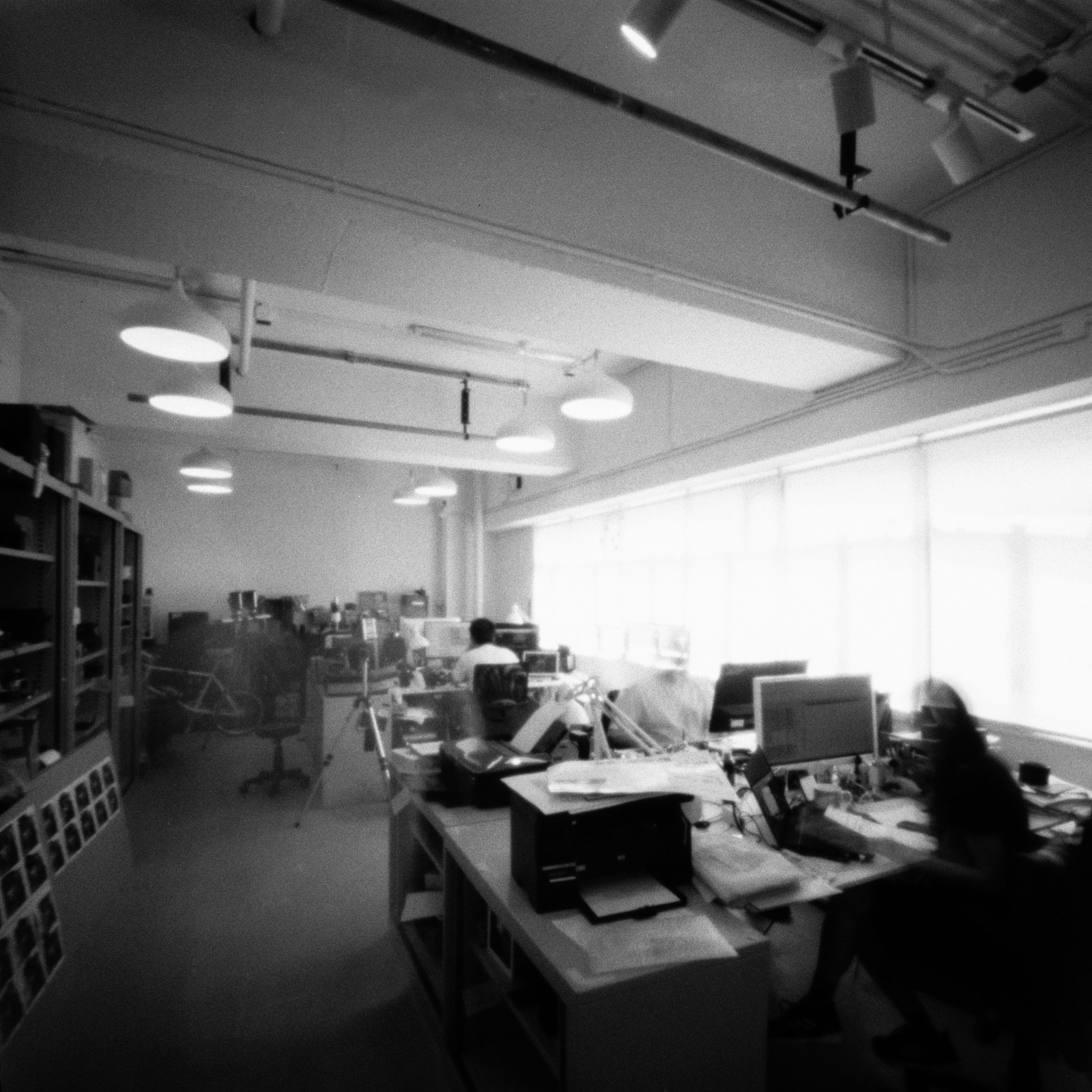 img/2006-hongkong-lomography-office-work-zero200-lomography-400bw/tat-tso-2006-hongkong-lomography-office-work-zero200-lomography-400bw-05.jpg