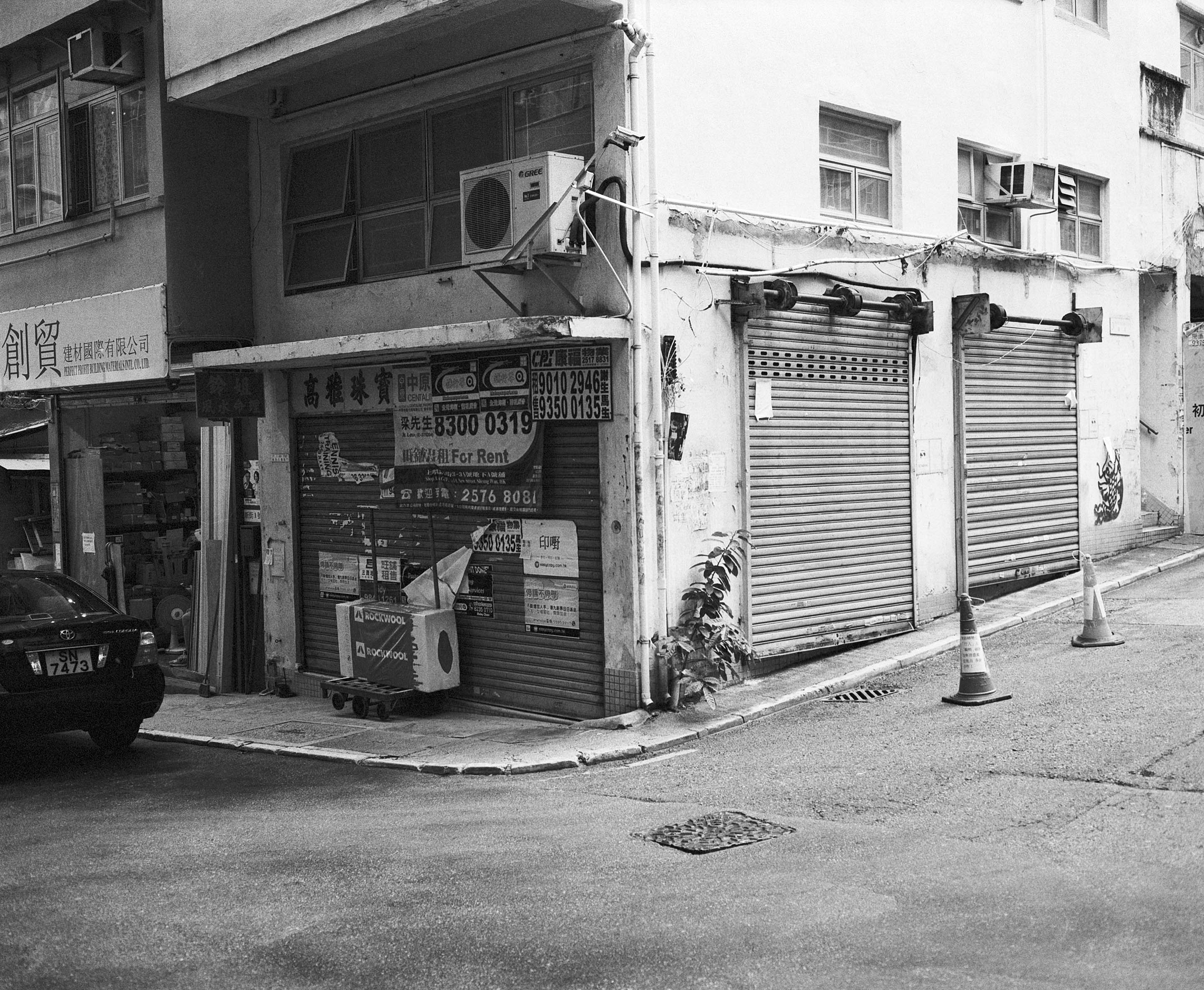 img/2007-hongkong-hongkong-makina67-lomography-400bw/tat-tso-2007-hongkong-hongkong-makina67-lomography-400bw-04.jpg