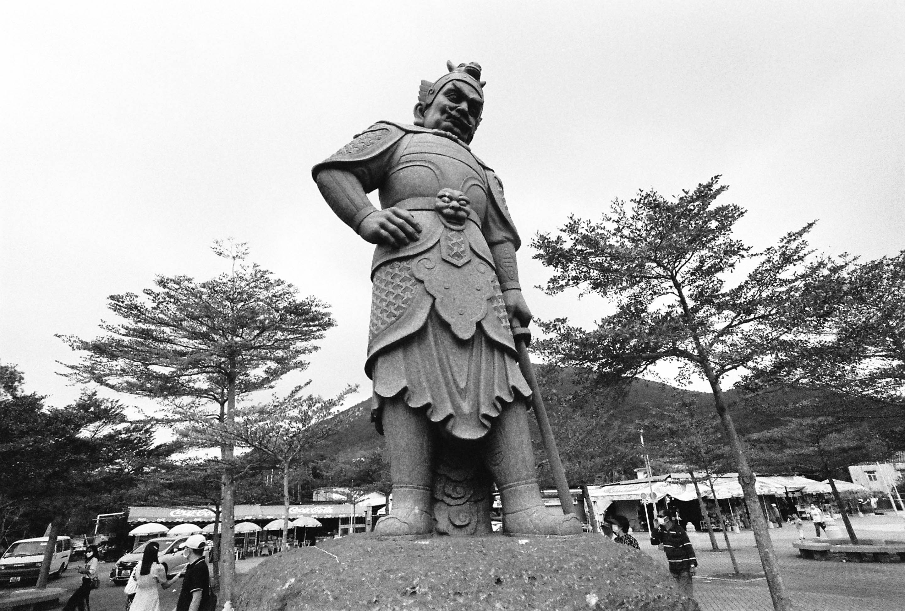 img/2112-hongkong-december-castle-peak-road-ngongping360-leicam2-atoll-kodaktrix400/tat-tso-2112-hongkong-december-castle-peak-road-ngongping360-leicam2-atoll-kodaktrix400-16.jpg