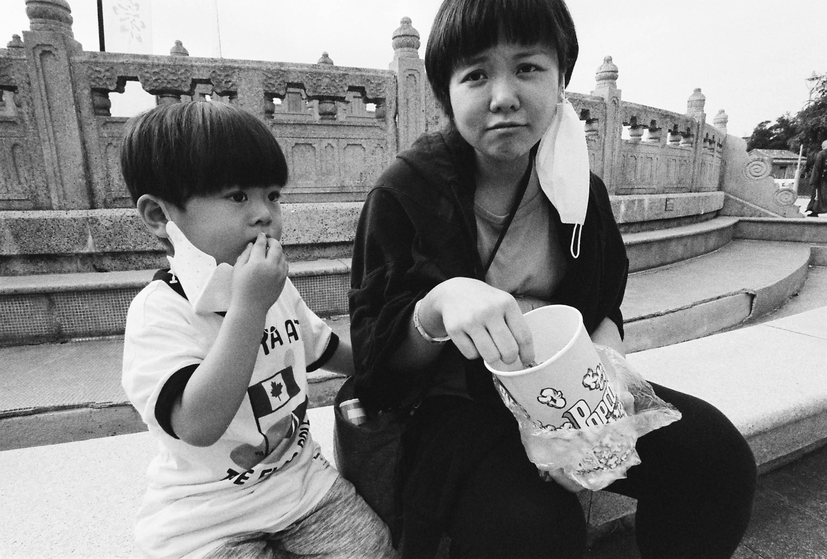 img/2112-hongkong-december-castle-peak-road-ngongping360-leicam2-atoll-kodaktrix400/tat-tso-2112-hongkong-december-castle-peak-road-ngongping360-leicam2-atoll-kodaktrix400-20.jpg