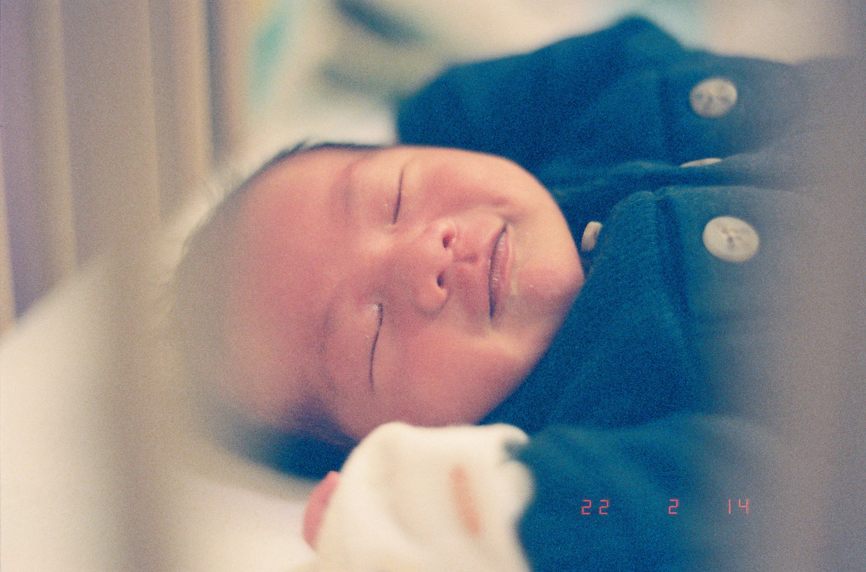 img/2202-hongkong-norman-first-month-nikon28ti-nikonfm3a-lomo400cn-lomo800cn-kodakportra400/tat-tso-2202-hongkong-norman-first-month-nikon28ti-nikonfm3a-lomo400cn-lomo800cn-kodakportra400-25.jpg