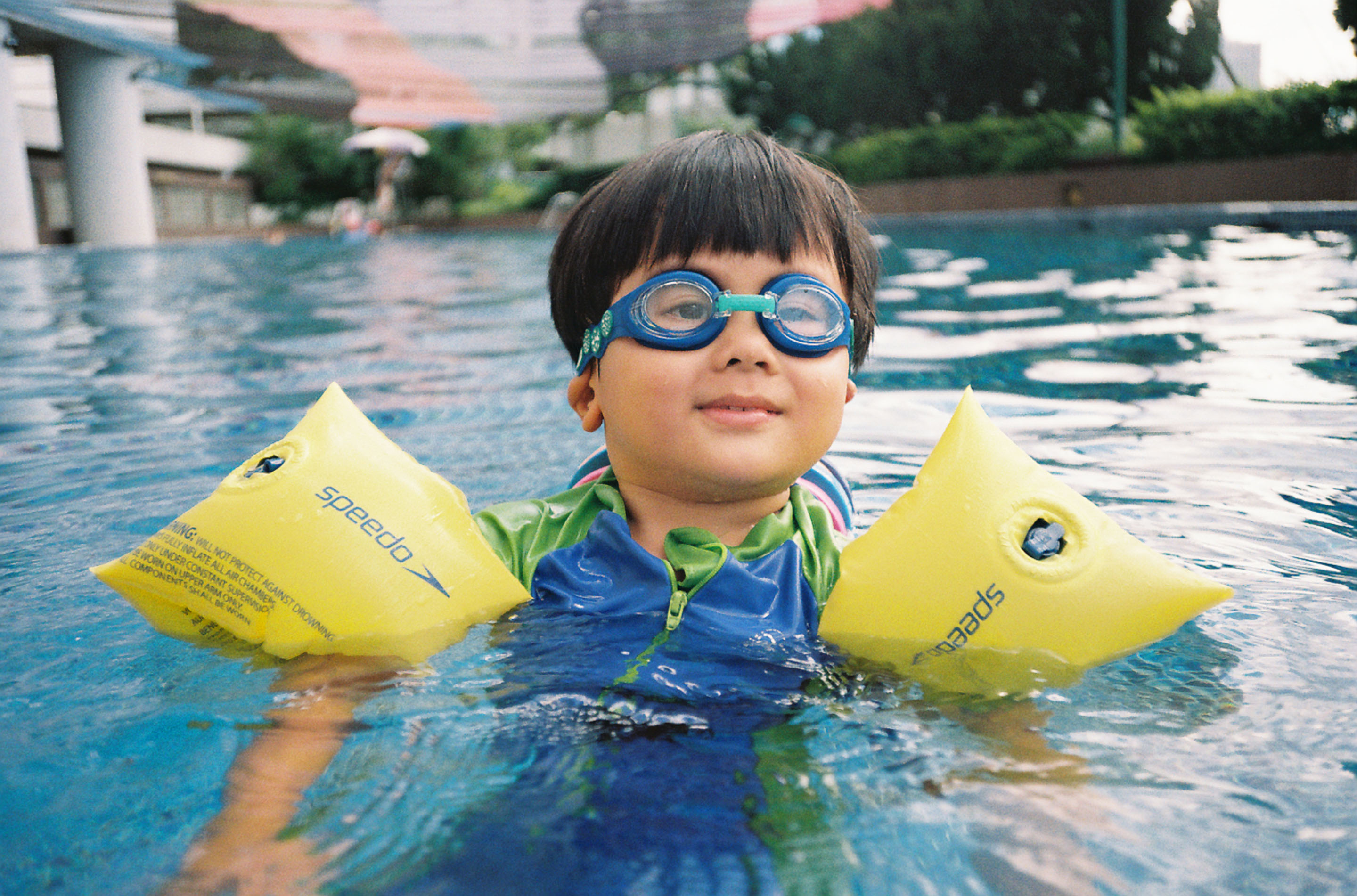 img/2208-hongkong-swimming-season-canonautoboyd5-kodakimagepro100/tat-tso-2208-hongkong-swimming-season-canonautoboyd5-kodakimagepro100-14.jpg