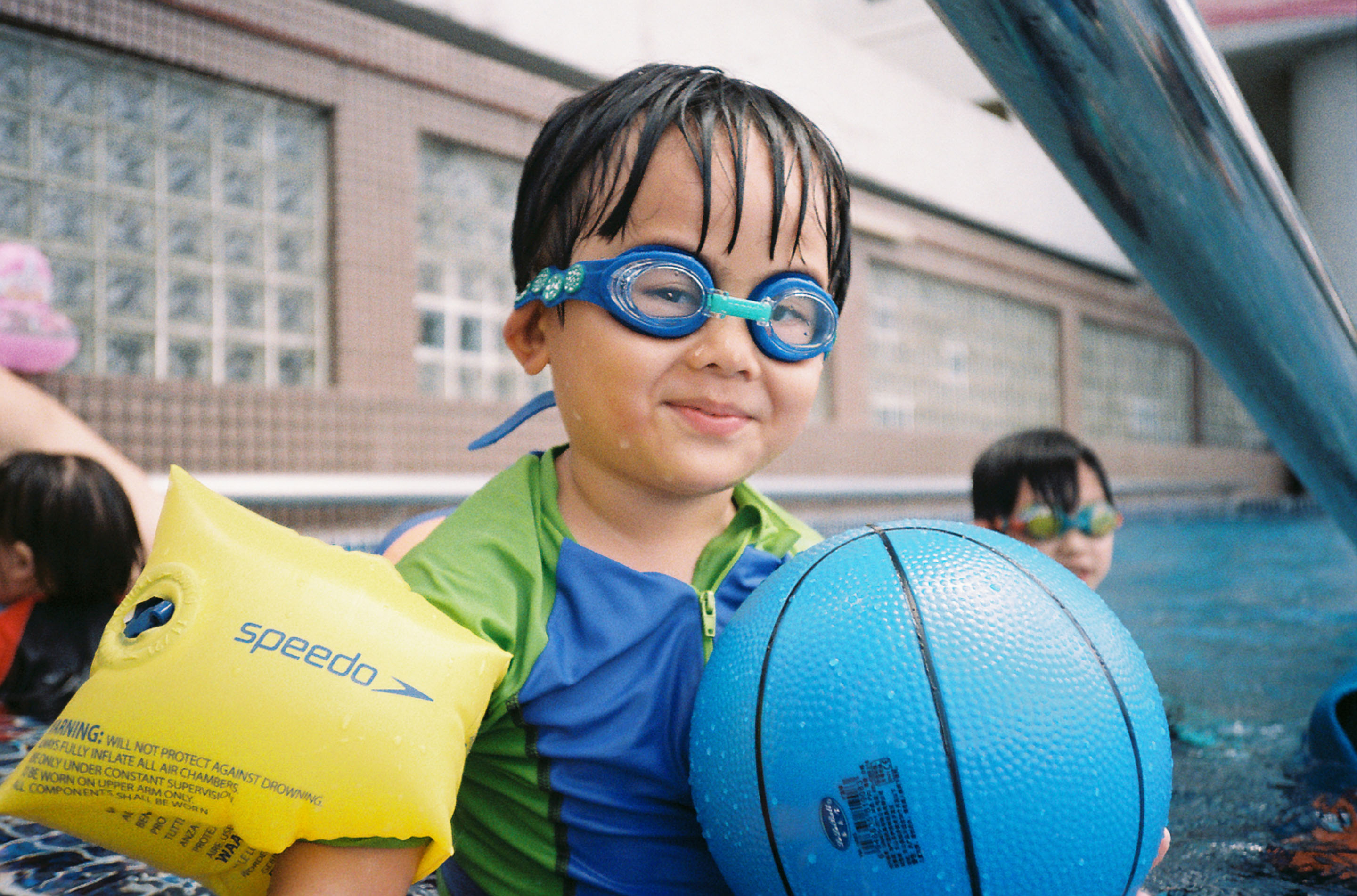 img/2208-hongkong-swimming-season-canonautoboyd5-kodakimagepro100/tat-tso-2208-hongkong-swimming-season-canonautoboyd5-kodakimagepro100-17.jpg