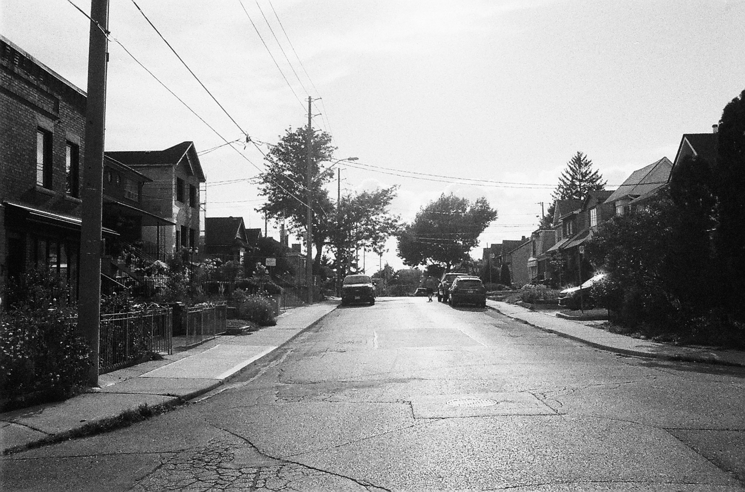 img/2209-toronto-leicam2-summicron35mmasph-kodaktrix400/tat-tso-2209-toronto-leicam2-summicron35mmasph-kodaktrix400-12.jpg